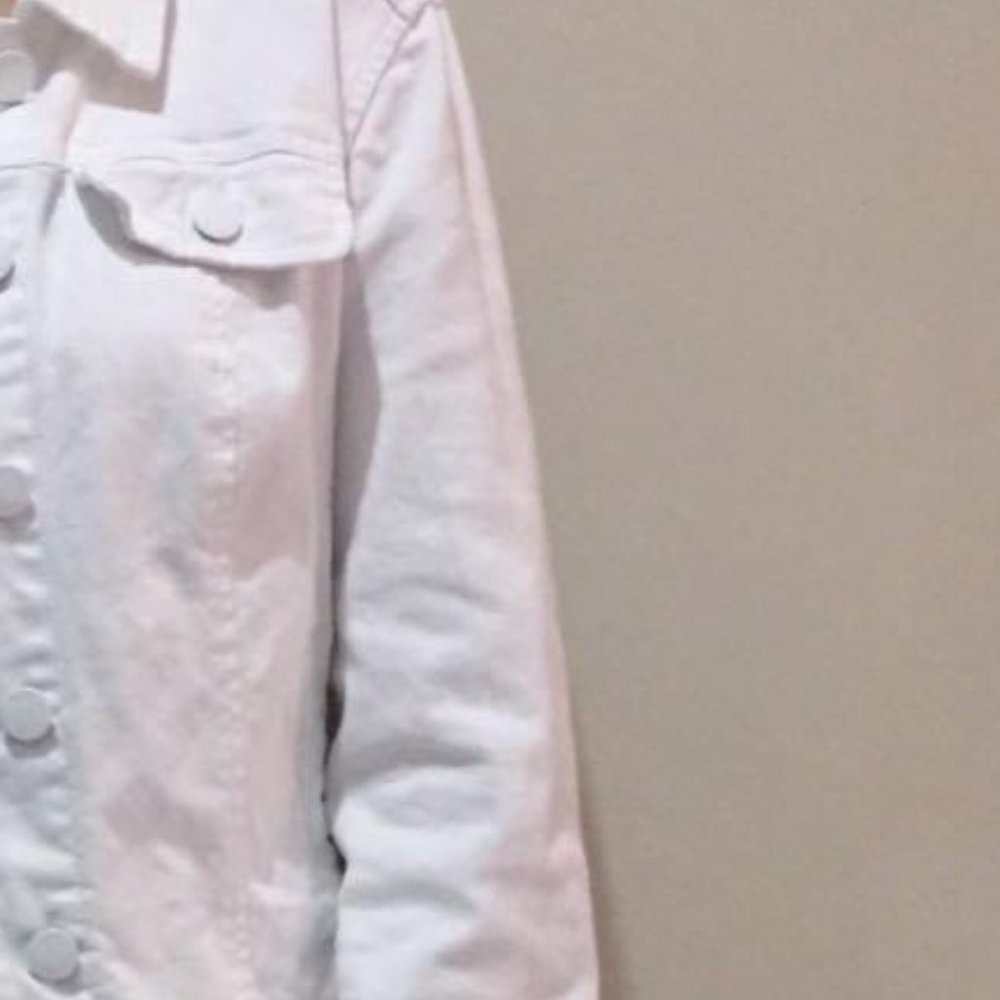 Elle White Denim Jacket Size Small